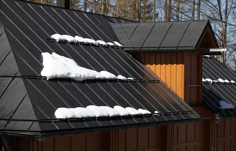 Why Metal Roofs Are Better for Snow